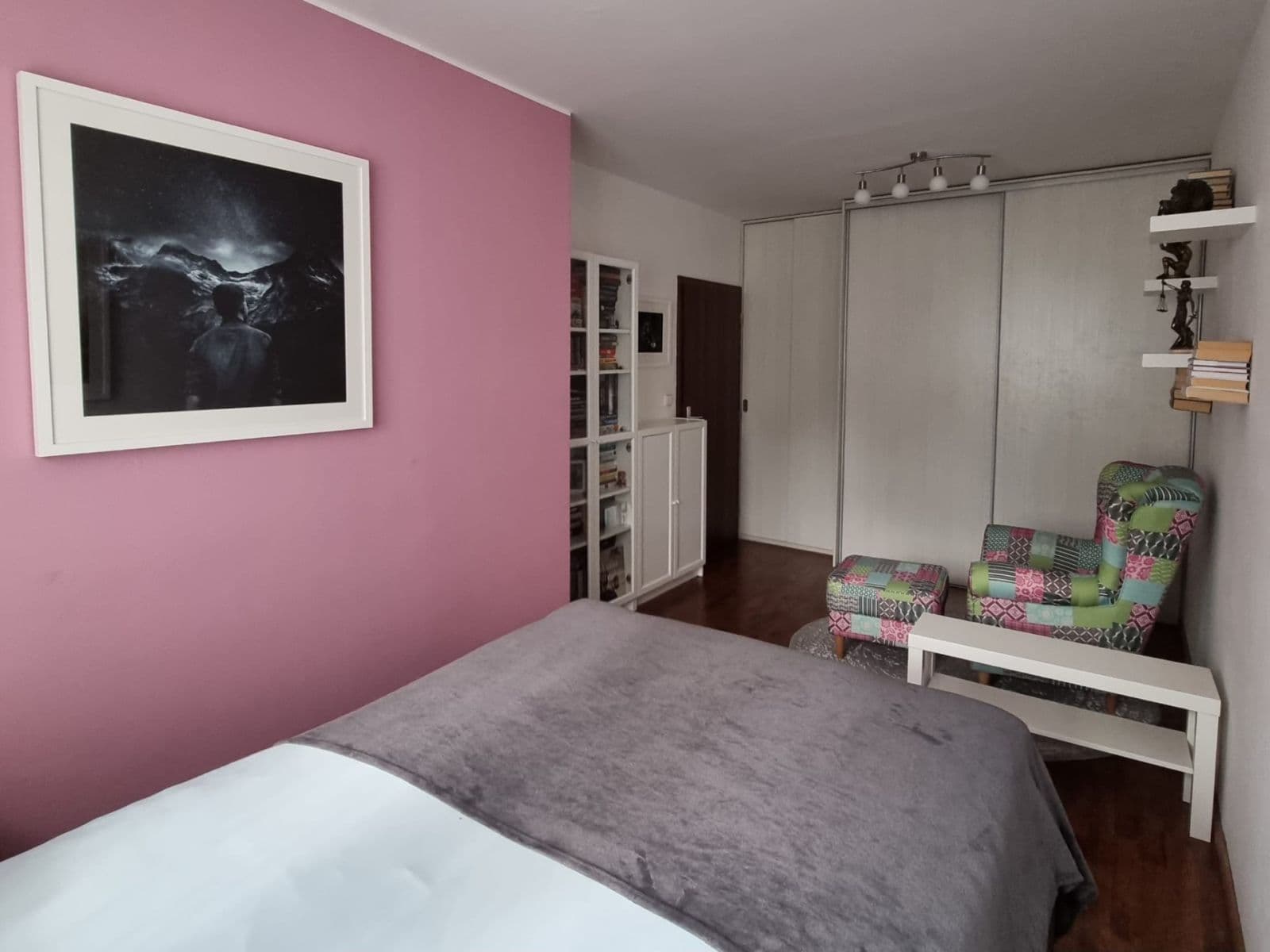 Prenájom bytu 2-izbový 52 m², V Honech, Klecany, Středočeský kraj Prenájom bytu 2-izbový 52 m², V Honech, Klecany, Středočeský kraj