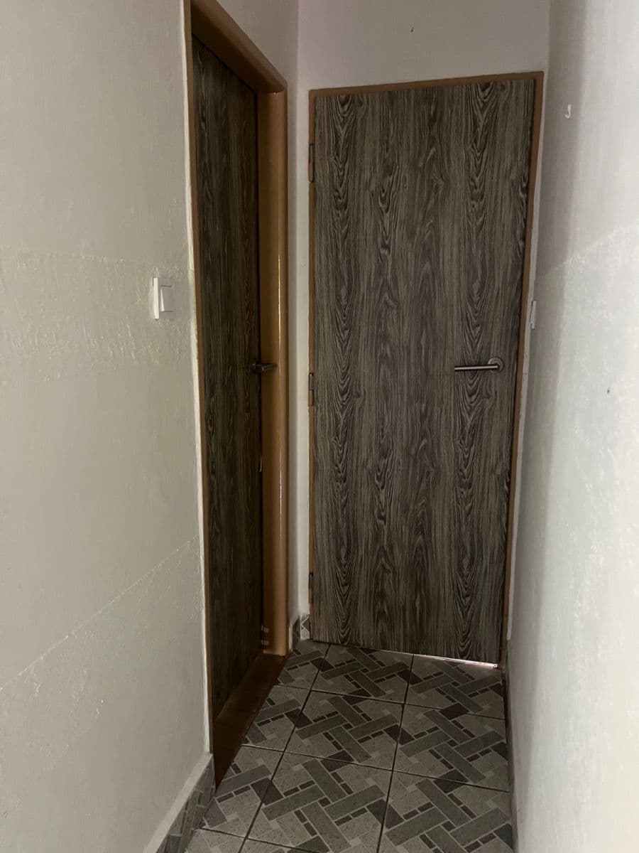 Predaj bytu 2-izbový 50 m², Handlová, Trenčiansky kraj Predaj bytu 2-izbový 50 m², Handlová, Trenčiansky kraj