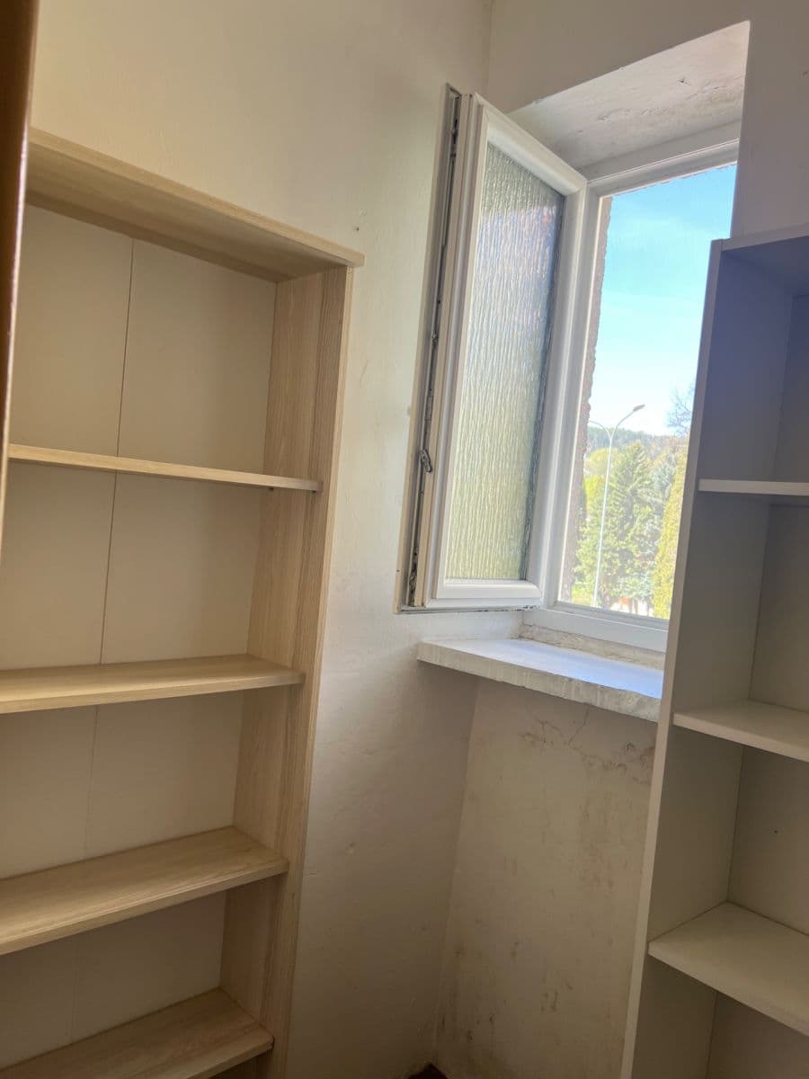 Predaj bytu 2-izbový 50 m², Handlová, Trenčiansky kraj Predaj bytu 2-izbový 50 m², Handlová, Trenčiansky kraj