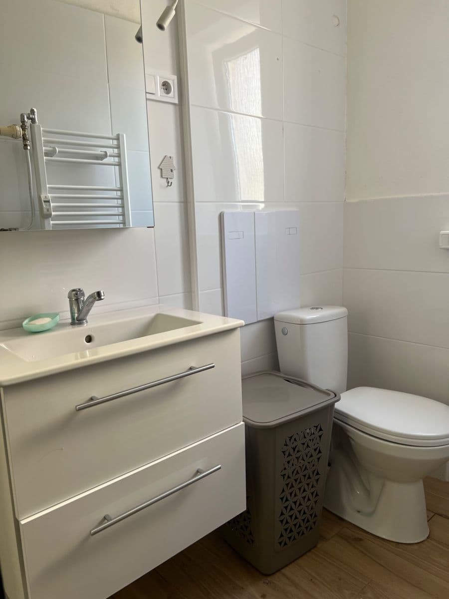 Predaj bytu 2-izbový 50 m², Handlová, Trenčiansky kraj Predaj bytu 2-izbový 50 m², Handlová, Trenčiansky kraj