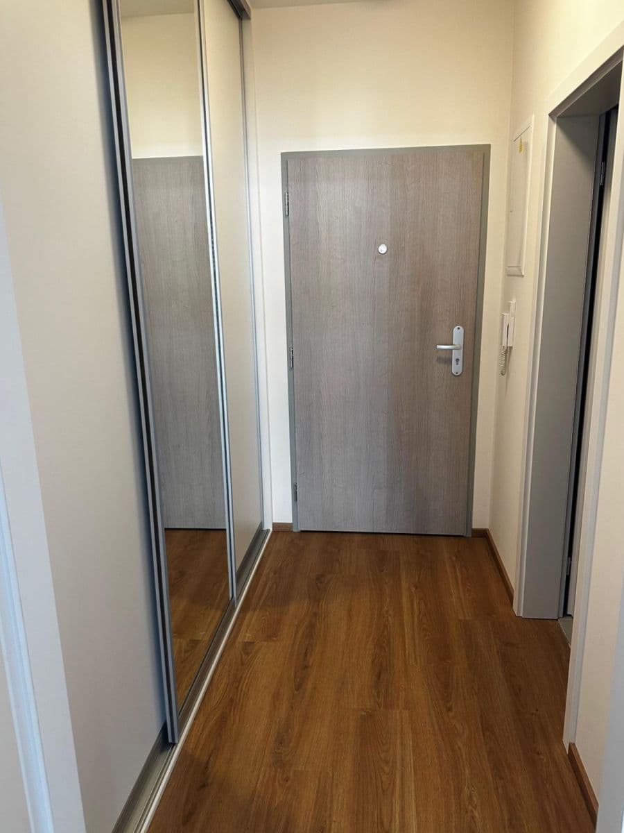 Prenájom bytu Garsoniéra 35 m², Gerstelova, Praha, Praha Prenájom bytu Garsoniéra 35 m², Gerstelova, Praha, Praha