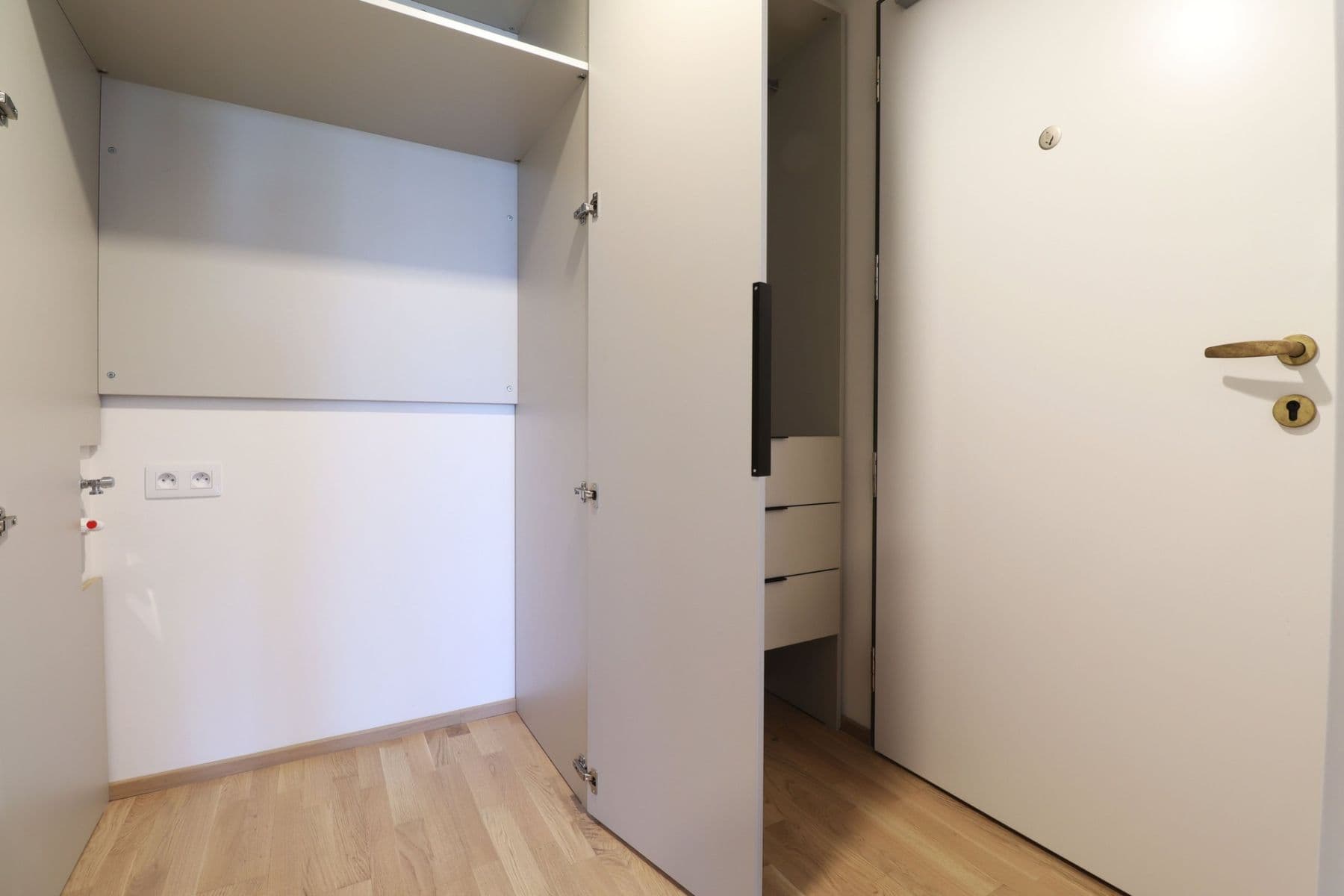 Prenájom bytu 1-izbový 36 m², Toyen, Praha, Praha Prenájom bytu 1-izbový 36 m², Toyen, Praha, Praha