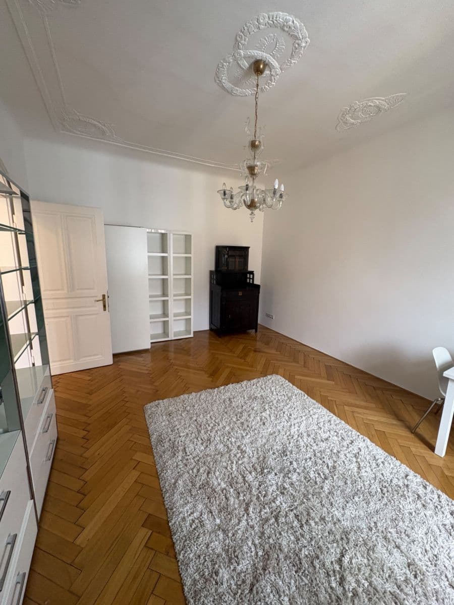 Prenájom bytu 2-izbový 47 m², Elišky Krásnohorské, Praha, Praha Prenájom bytu 2-izbový 47 m², Elišky Krásnohorské, Praha, Praha