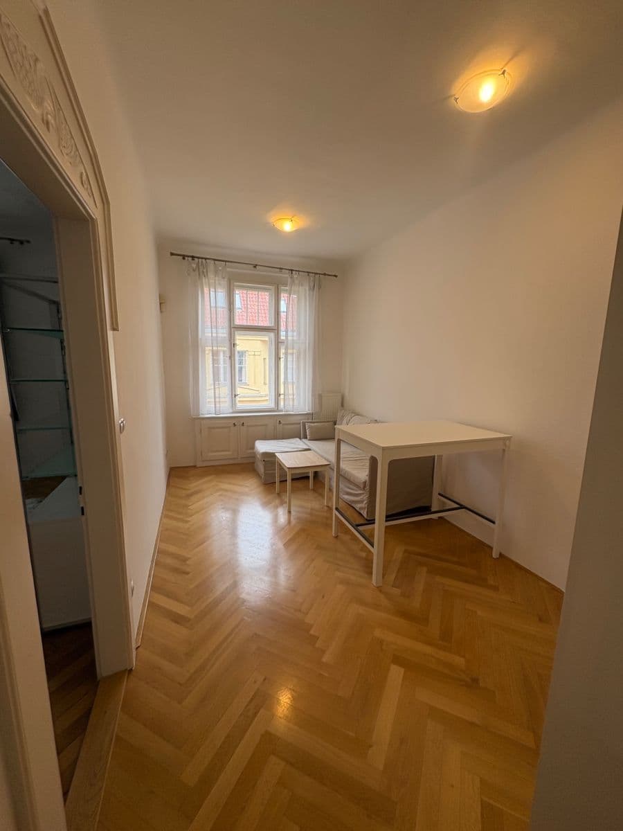 Prenájom bytu 2-izbový 47 m², Elišky Krásnohorské, Praha, Praha Prenájom bytu 2-izbový 47 m², Elišky Krásnohorské, Praha, Praha