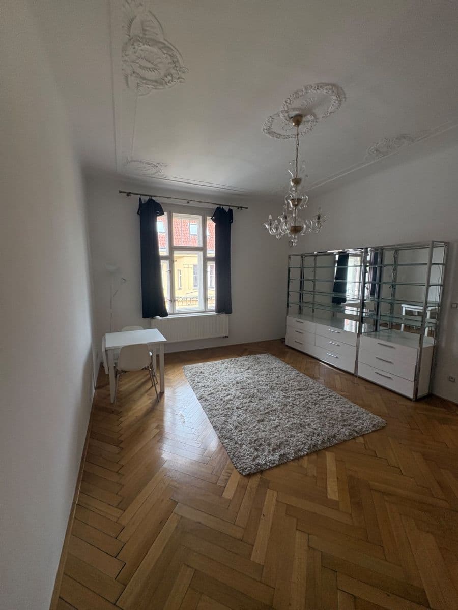 Prenájom bytu 2-izbový 47 m², Elišky Krásnohorské, Praha, Praha Prenájom bytu 2-izbový 47 m², Elišky Krásnohorské, Praha, Praha