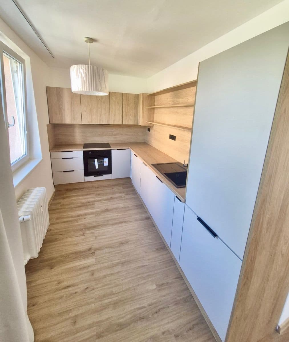 Prenájom bytu 2-izbový 55 m², Žilinská, Ostrava, Moravskoslezský kraj Prenájom bytu 2-izbový 55 m², Žilinská, Ostrava, Moravskoslezský kraj