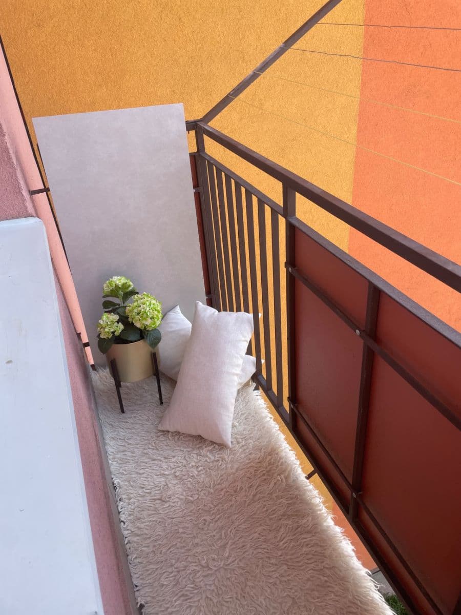 Prenájom bytu 2-izbový 55 m², Žilinská, Ostrava, Moravskoslezský kraj Prenájom bytu 2-izbový 55 m², Žilinská, Ostrava, Moravskoslezský kraj