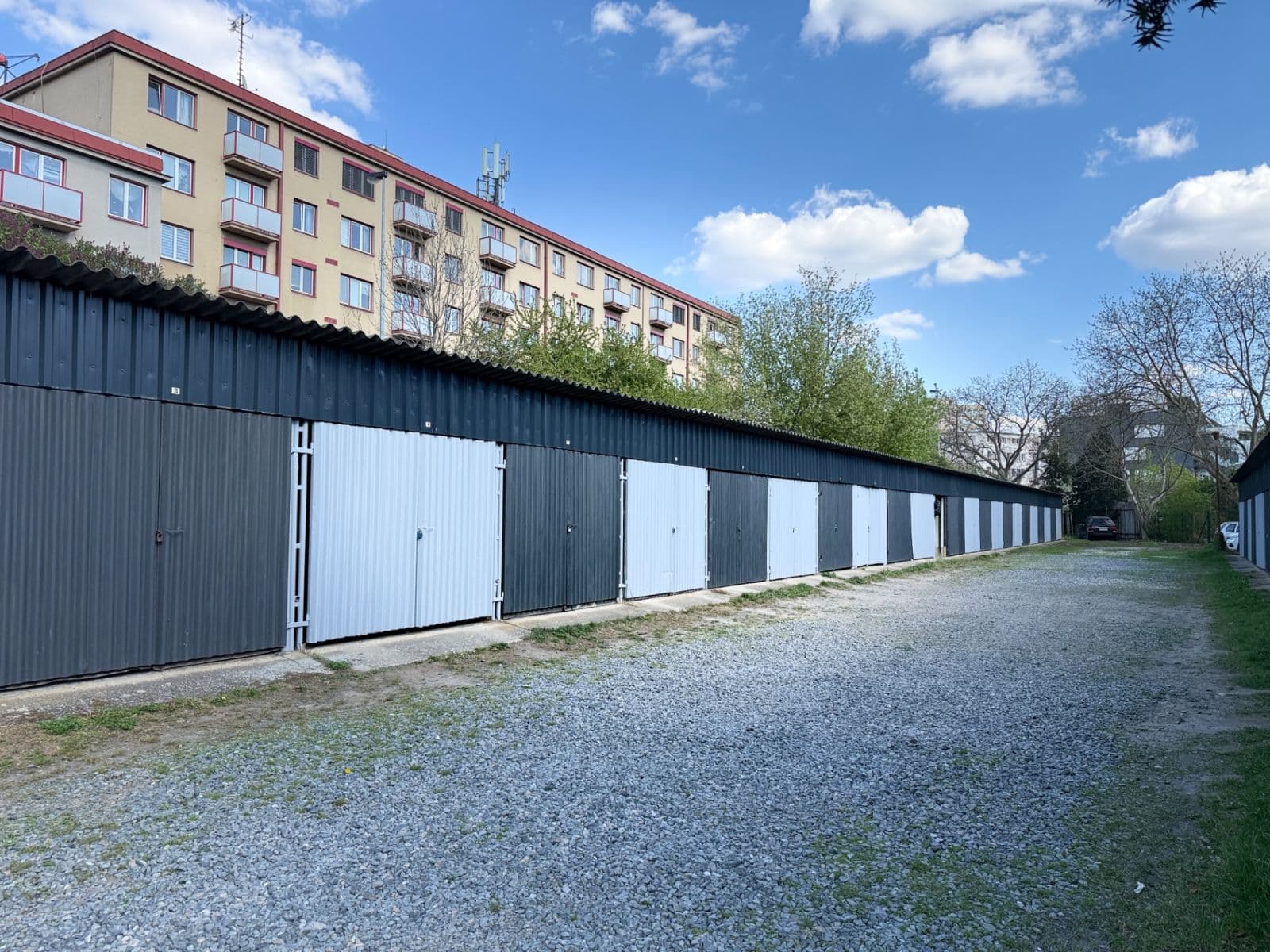 Prenájom garáže 16 m², Praha, Praha Prenájom garáže 16 m², Praha, Praha