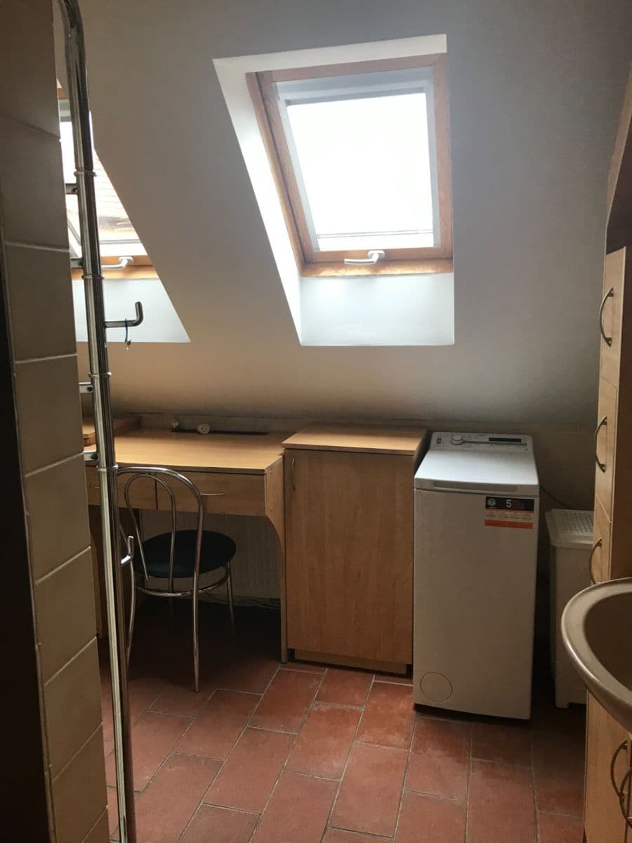 Prenájom kancelárie 100 m², Na Rovni, Praha, Praha Prenájom kancelárie 100 m², Na Rovni, Praha, Praha