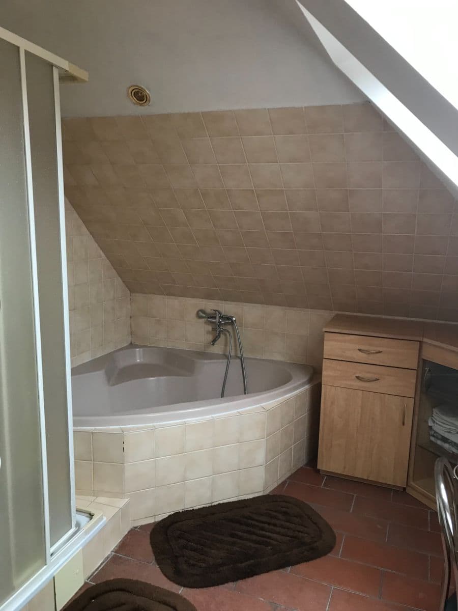 Prenájom kancelárie 100 m², Na Rovni, Praha, Praha Prenájom kancelárie 100 m², Na Rovni, Praha, Praha