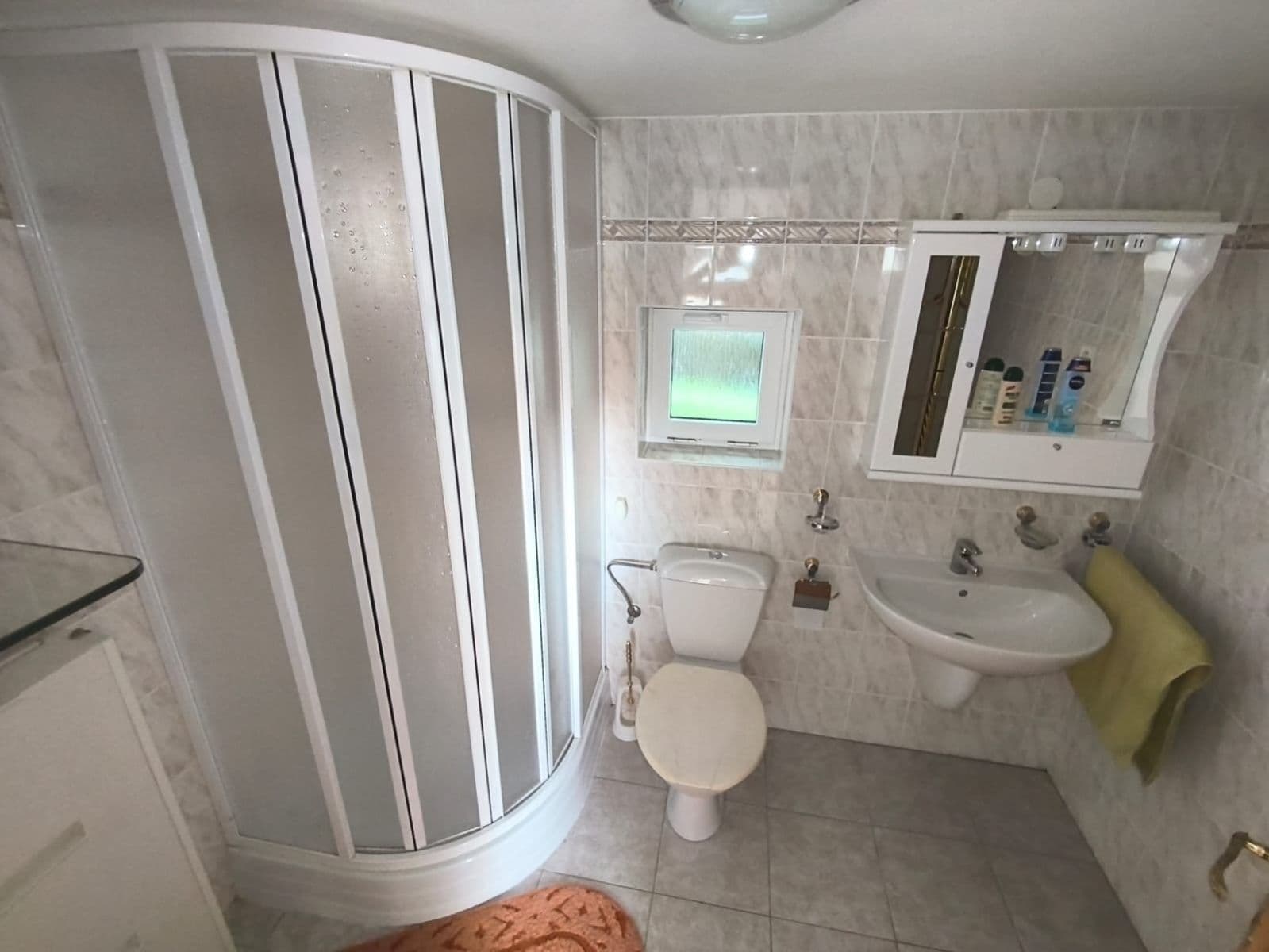 Predaj domu 110 m², pozemek 473 m², Essenská, Hradištko, Středočeský kraj Predaj domu 110 m², pozemek 473 m², Essenská, Hradištko, Středočeský kraj