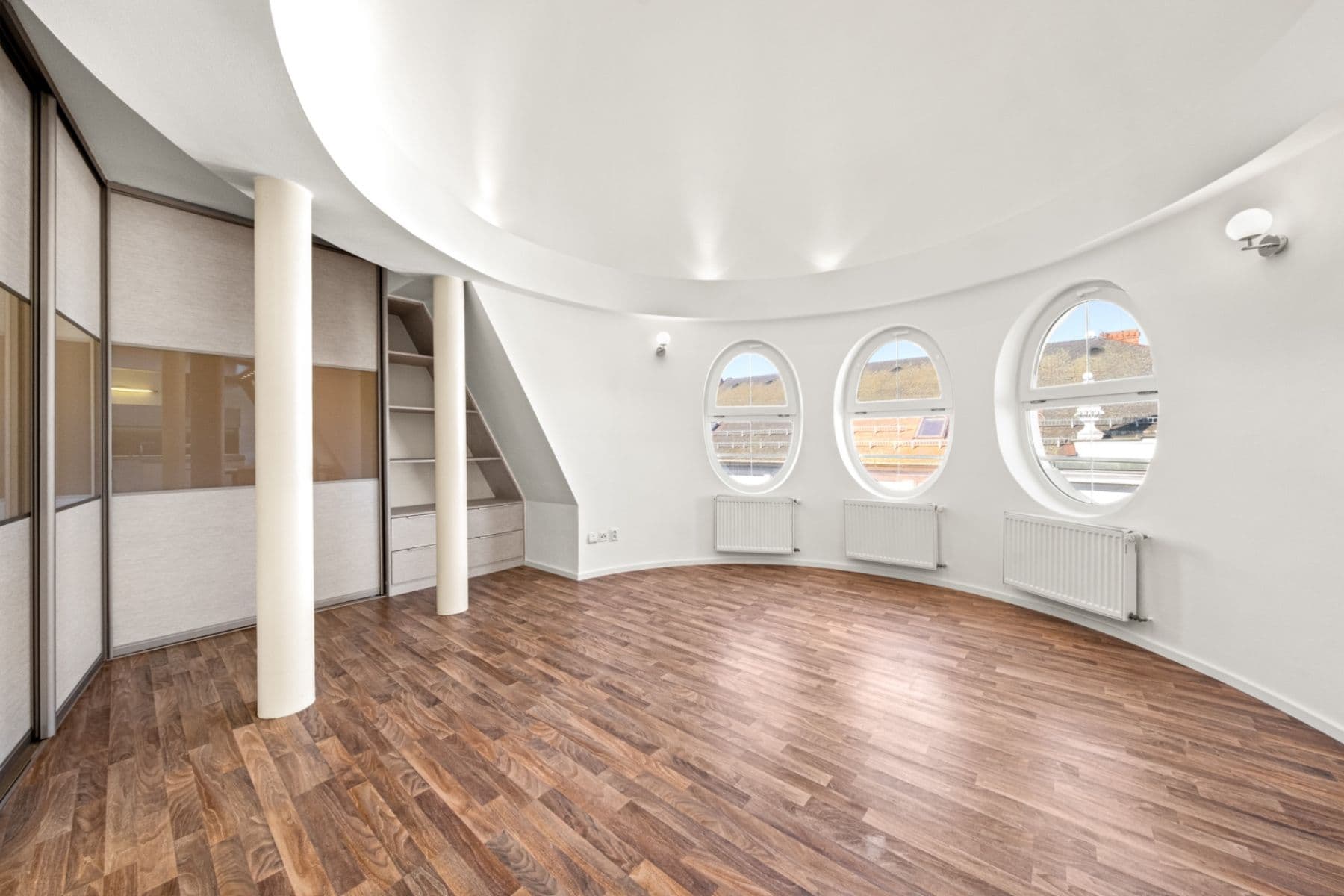 Prenájom bytu 3-izbový 144 m², Osvoboz. pol. vězňů, Kladno, Středočeský kraj Prenájom bytu 3-izbový 144 m², Osvoboz. pol. vězňů, Kladno, Středočeský kraj