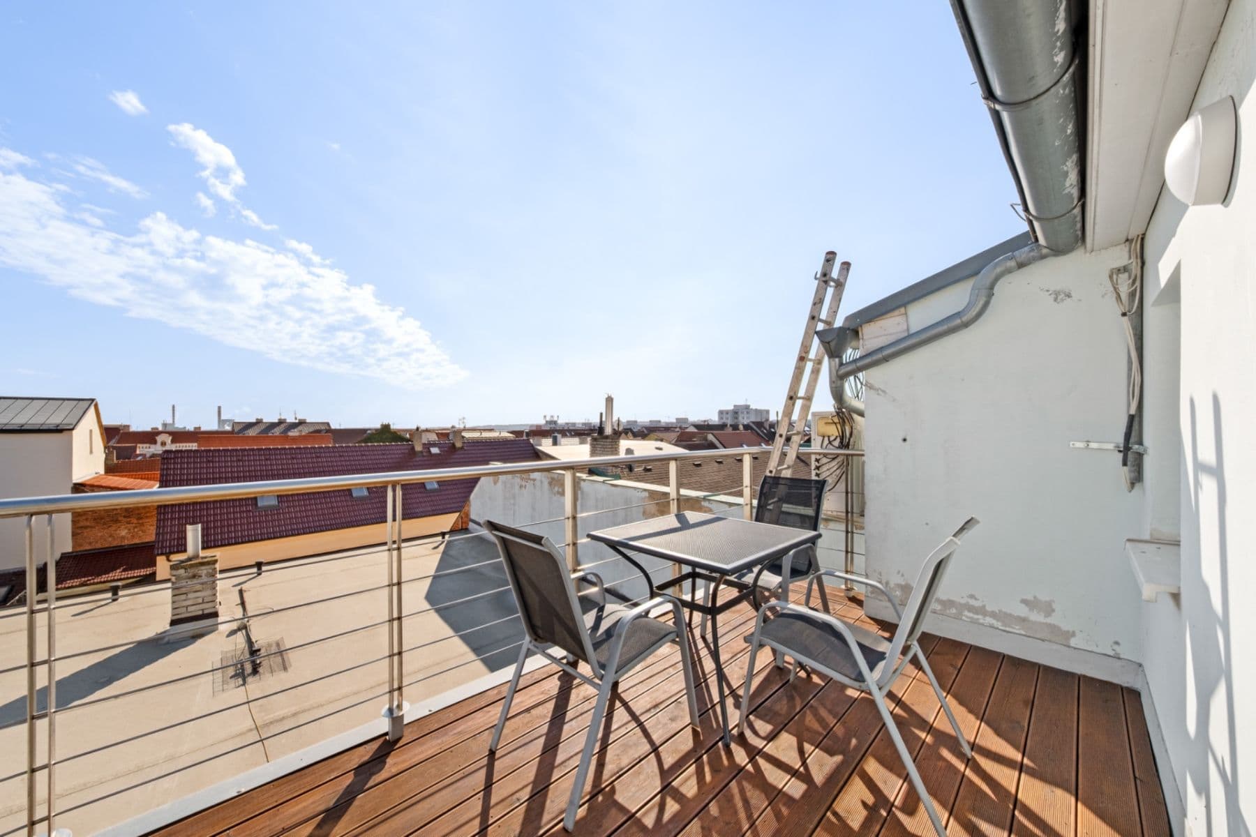 Prenájom bytu 3-izbový 144 m², Osvoboz. pol. vězňů, Kladno, Středočeský kraj Prenájom bytu 3-izbový 144 m², Osvoboz. pol. vězňů, Kladno, Středočeský kraj