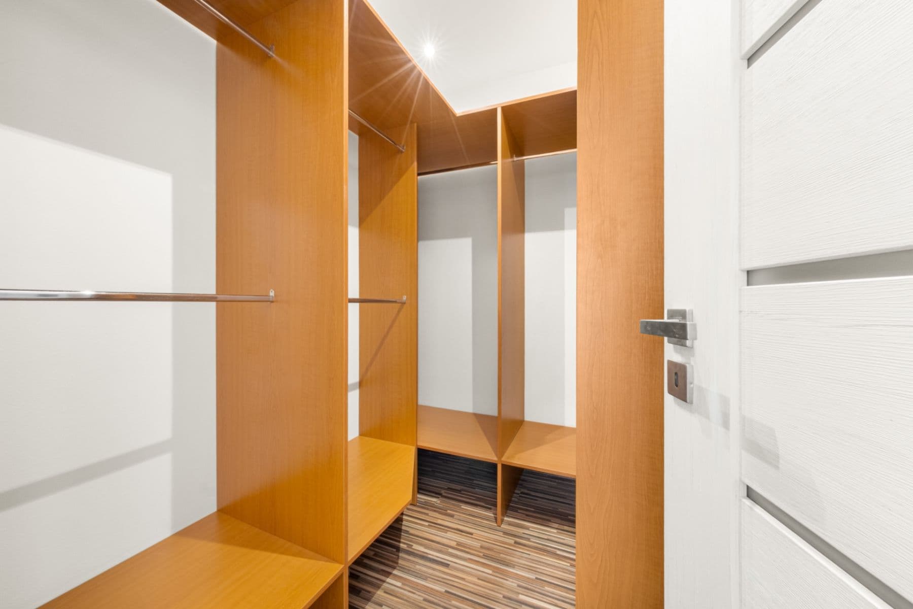 Prenájom bytu 3-izbový 144 m², Osvoboz. pol. vězňů, Kladno, Středočeský kraj Prenájom bytu 3-izbový 144 m², Osvoboz. pol. vězňů, Kladno, Středočeský kraj