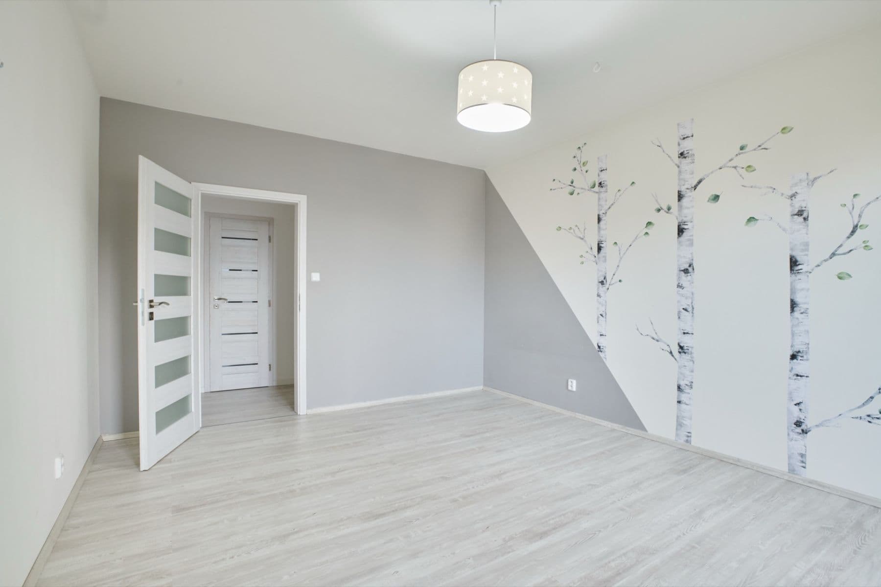 Prenájom bytu 3-izbový 95 m², Hyacintová, Praha, Praha Prenájom bytu 3-izbový 95 m², Hyacintová, Praha, Praha