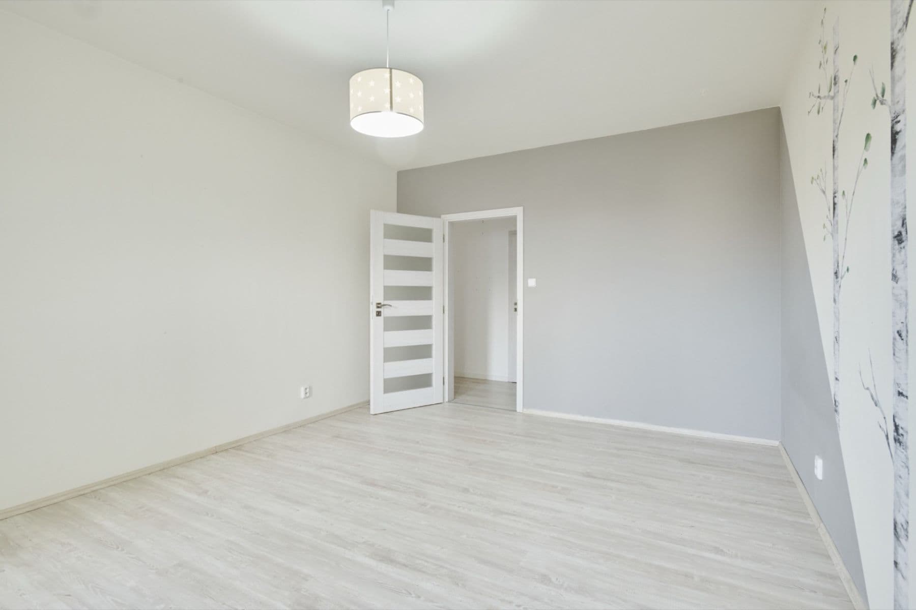 Prenájom bytu 3-izbový 95 m², Hyacintová, Praha, Praha Prenájom bytu 3-izbový 95 m², Hyacintová, Praha, Praha