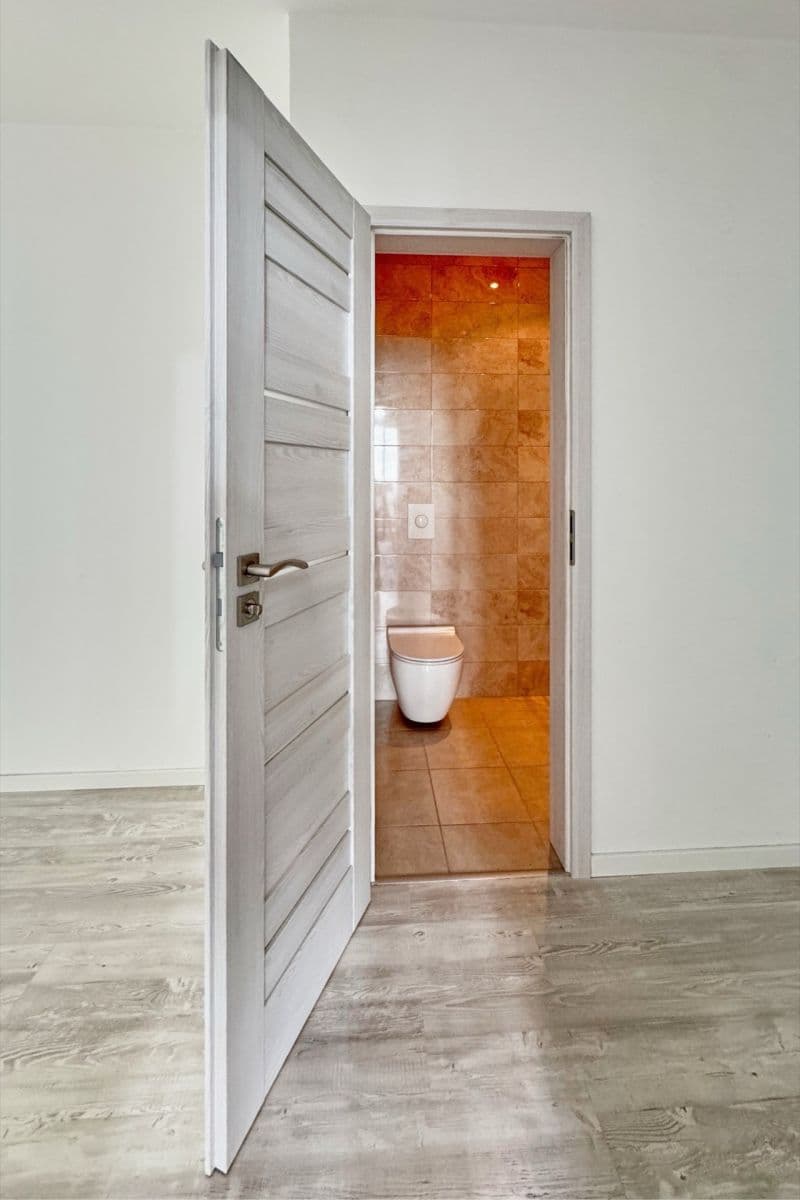 Prenájom bytu 3-izbový 95 m², Hyacintová, Praha, Praha Prenájom bytu 3-izbový 95 m², Hyacintová, Praha, Praha