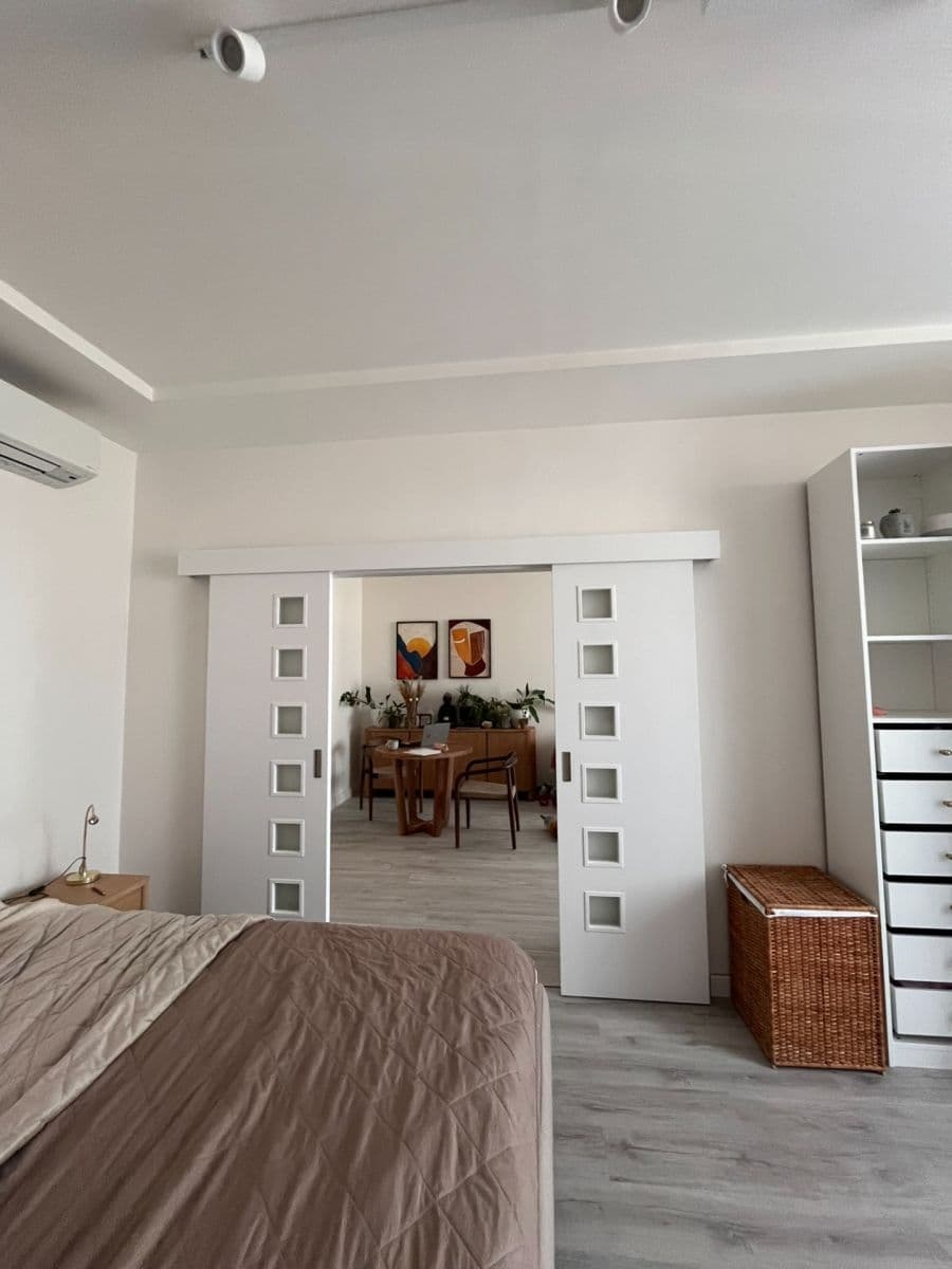 Prenájom bytu 2-izbový 60 m², Dělnická, Praha, Praha Prenájom bytu 2-izbový 60 m², Dělnická, Praha, Praha