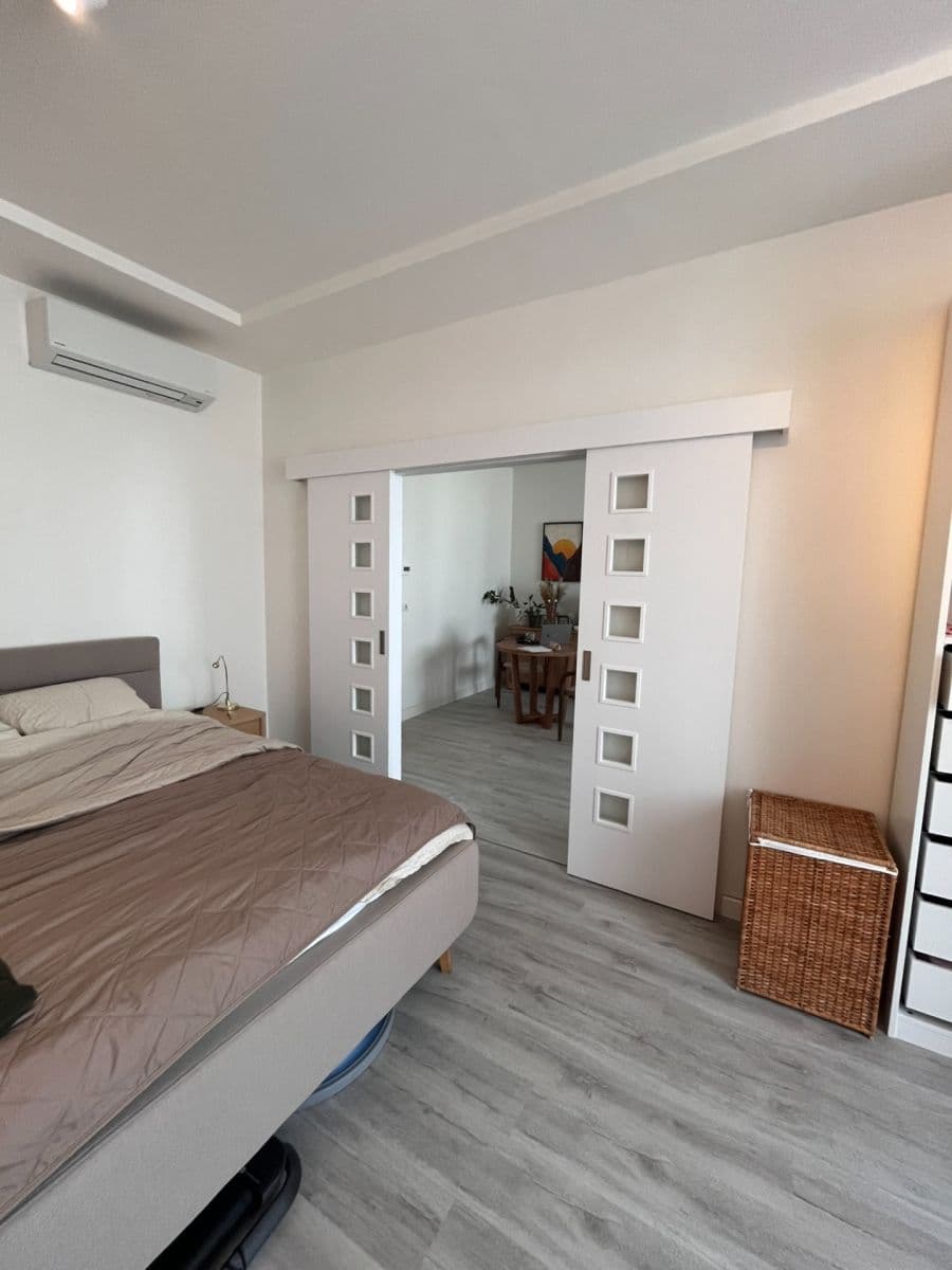 Prenájom bytu 2-izbový 60 m², Dělnická, Praha, Praha Prenájom bytu 2-izbový 60 m², Dělnická, Praha, Praha