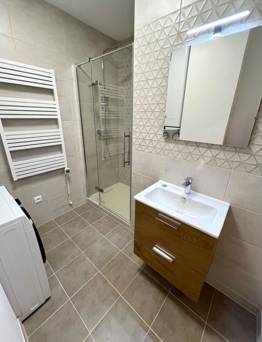 Prenájom bytu 1-izbový 32 m², Černokostelecká, Praha, Praha Prenájom bytu 1-izbový 32 m², Černokostelecká, Praha, Praha