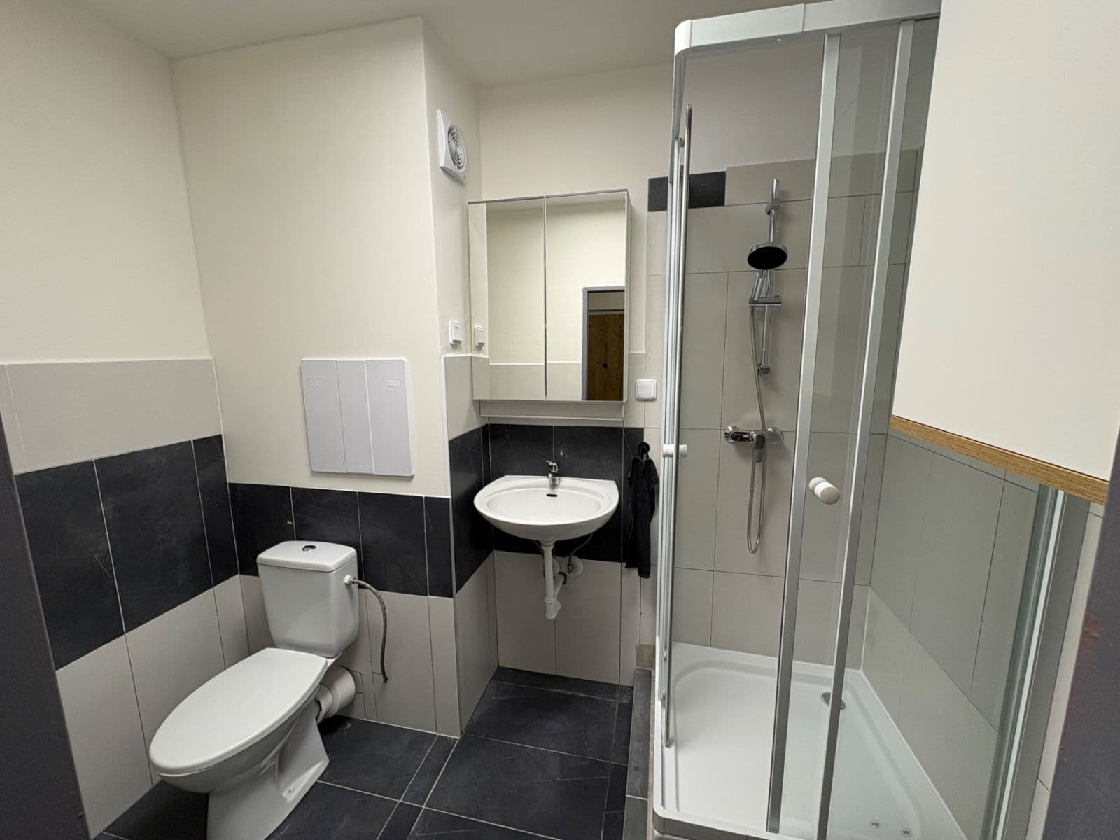 Prenájom bytu 1-izbový 26 m², Vitry, Kladno, Středočeský kraj Prenájom bytu 1-izbový 26 m², Vitry, Kladno, Středočeský kraj