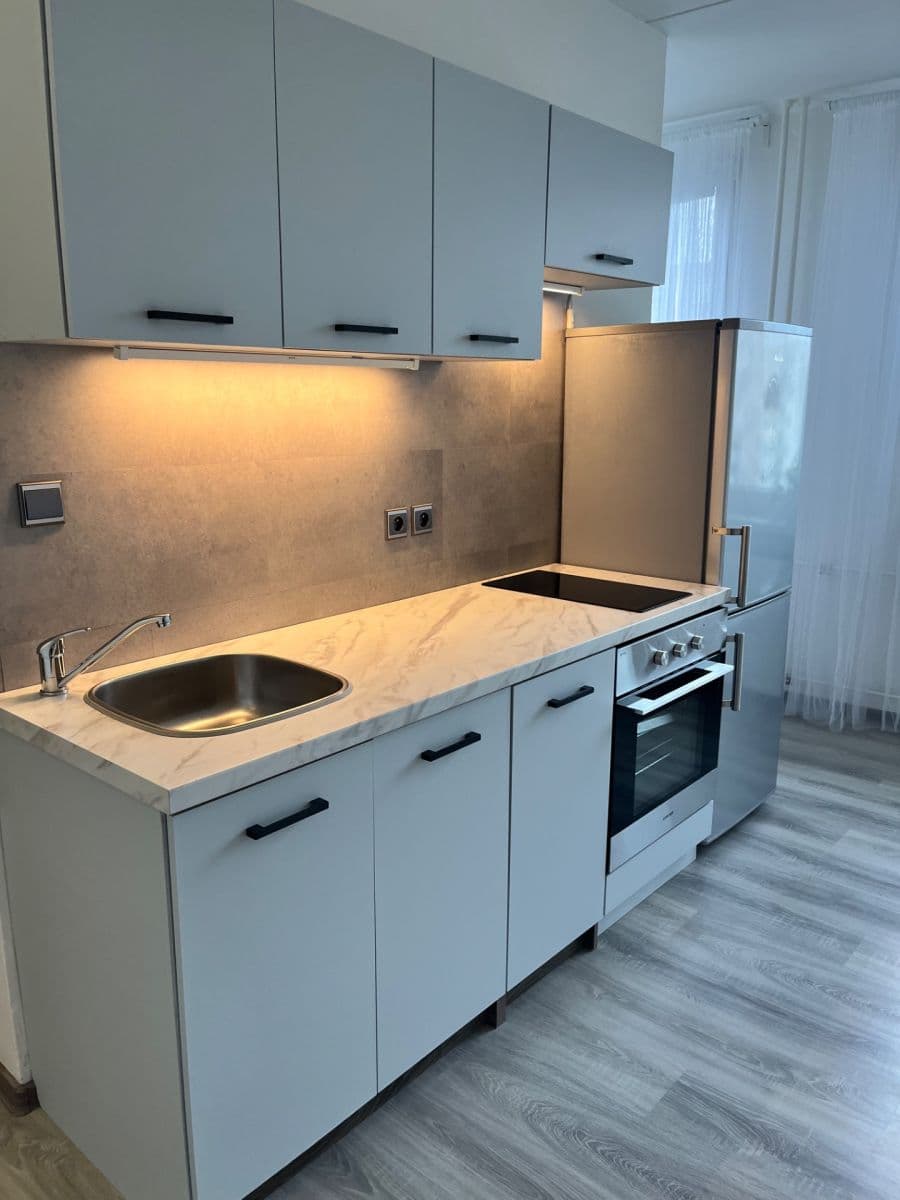 Prenájom bytu 1-izbový 26 m², Vitry, Kladno, Středočeský kraj Prenájom bytu 1-izbový 26 m², Vitry, Kladno, Středočeský kraj