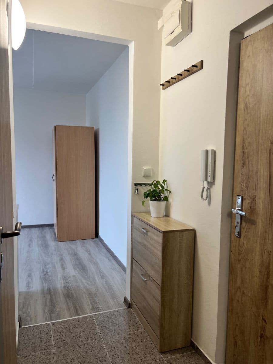 Prenájom bytu 1-izbový 26 m², Vitry, Kladno, Středočeský kraj Prenájom bytu 1-izbový 26 m², Vitry, Kladno, Středočeský kraj