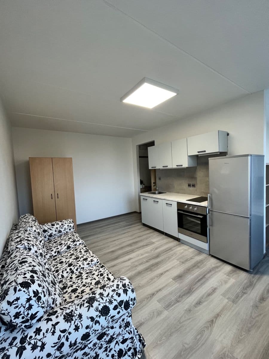 Prenájom bytu 1-izbový 26 m², Vitry, Kladno, Středočeský kraj Prenájom bytu 1-izbový 26 m², Vitry, Kladno, Středočeský kraj