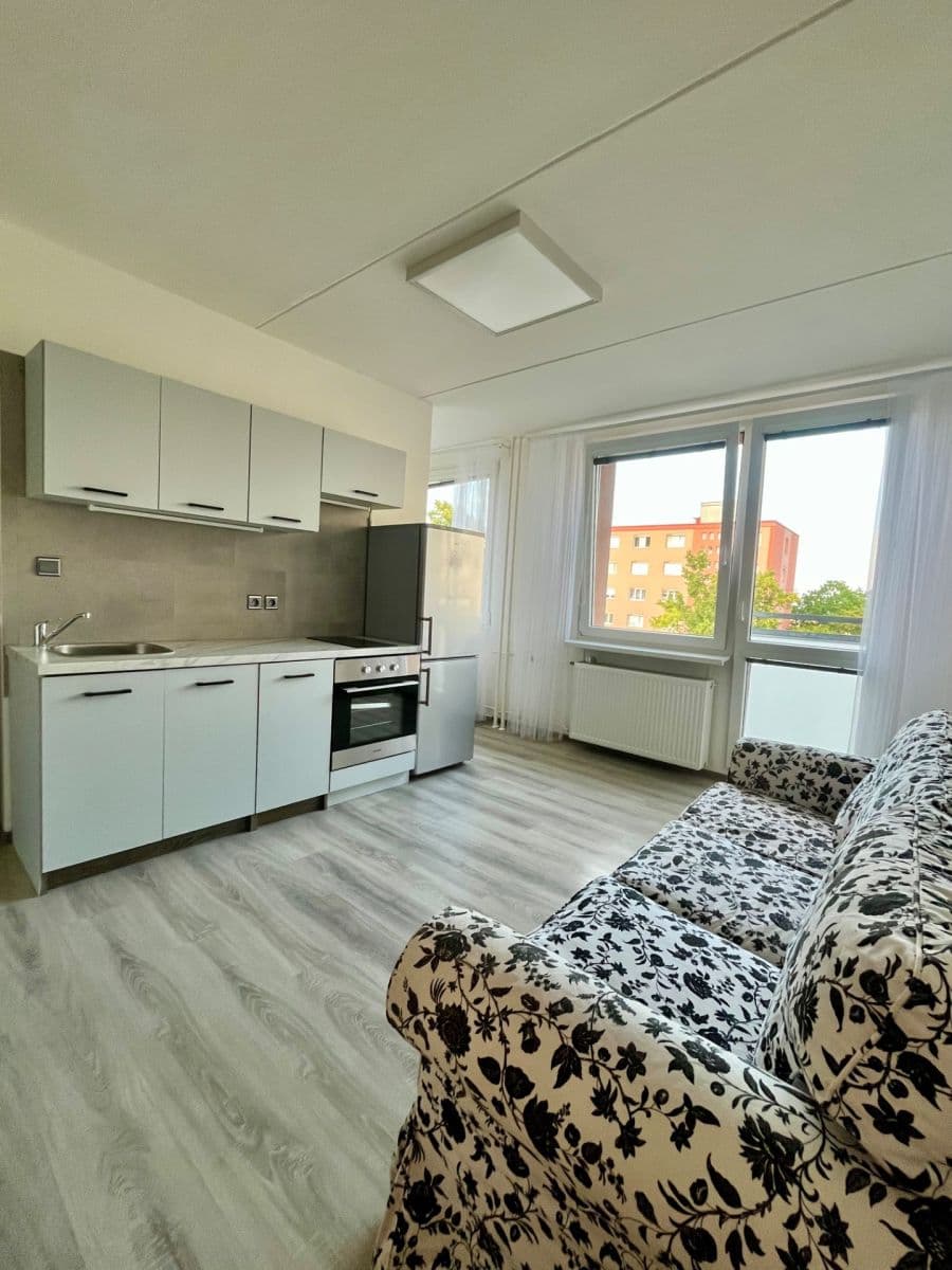 Prenájom bytu 1-izbový 26 m², Vitry, Kladno, Středočeský kraj Prenájom bytu 1-izbový 26 m², Vitry, Kladno, Středočeský kraj
