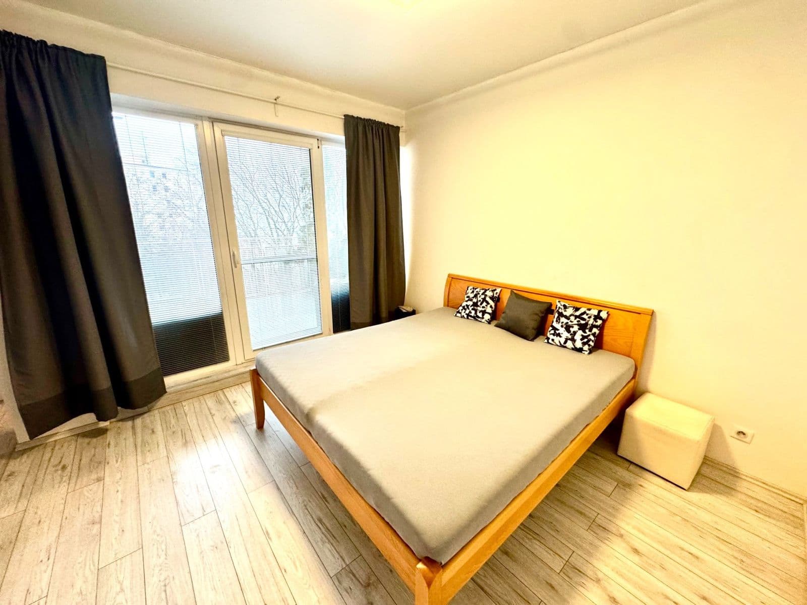 Prenájom bytu 3-izbový 71 m², Nové Mesto, Bratislavský kraj Prenájom bytu 3-izbový 71 m², Nové Mesto, Bratislavský kraj