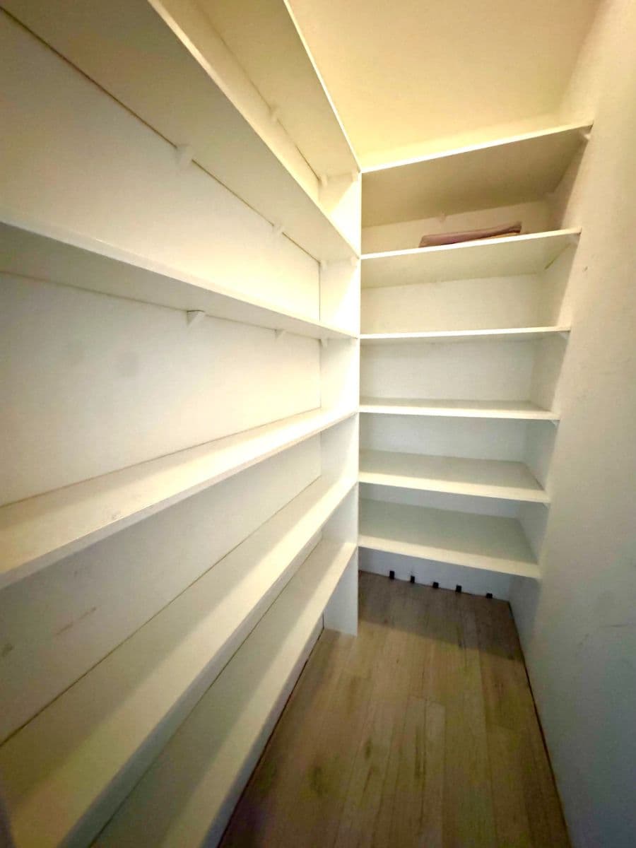 Prenájom bytu 3-izbový 71 m², Nové Mesto, Bratislavský kraj Prenájom bytu 3-izbový 71 m², Nové Mesto, Bratislavský kraj