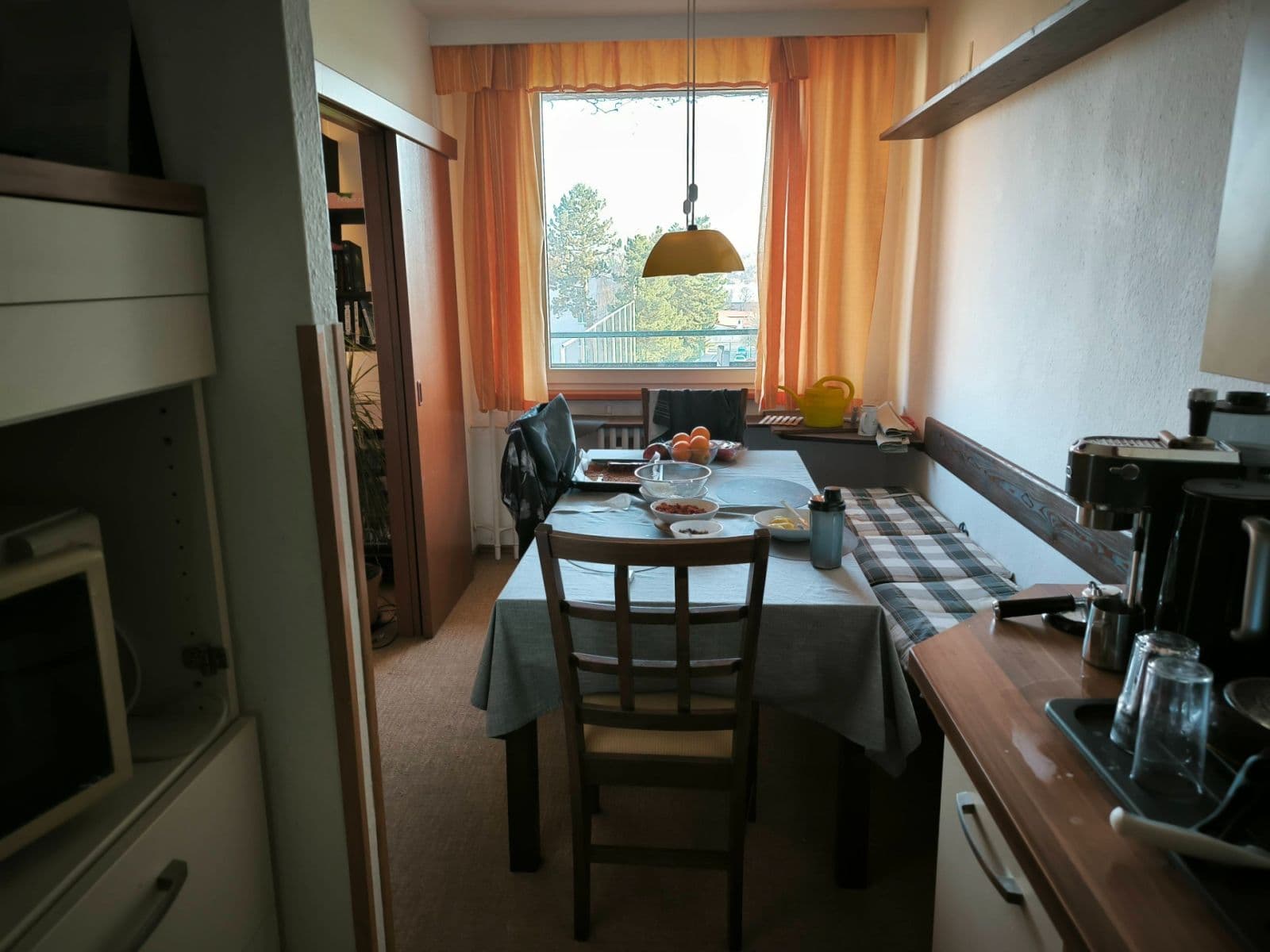 Prenájom bytu 4-izbový 100 m², Navigátorů, Praha, Praha Prenájom bytu 4-izbový 100 m², Navigátorů, Praha, Praha