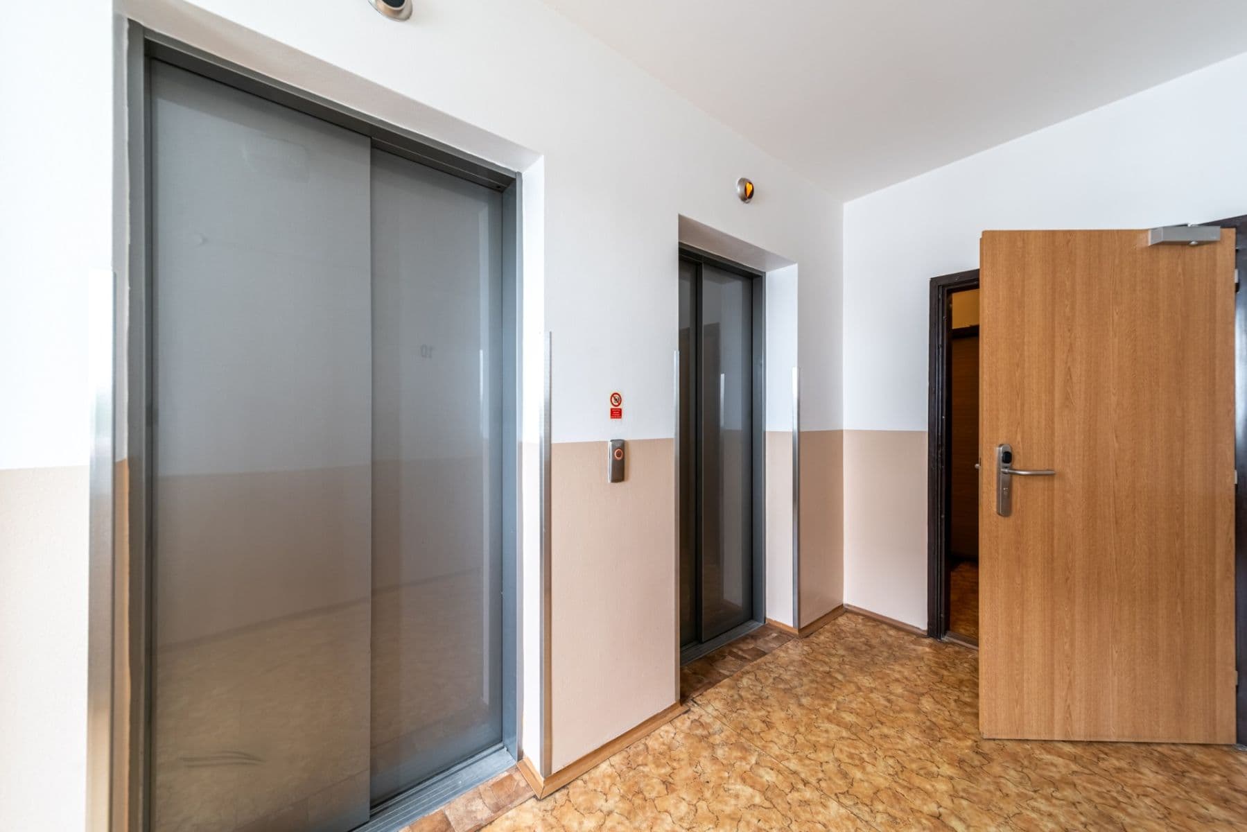 Predaj bytu 5-izbový 123 m², U Botiče, Praha, Praha Predaj bytu 5-izbový 123 m², U Botiče, Praha, Praha