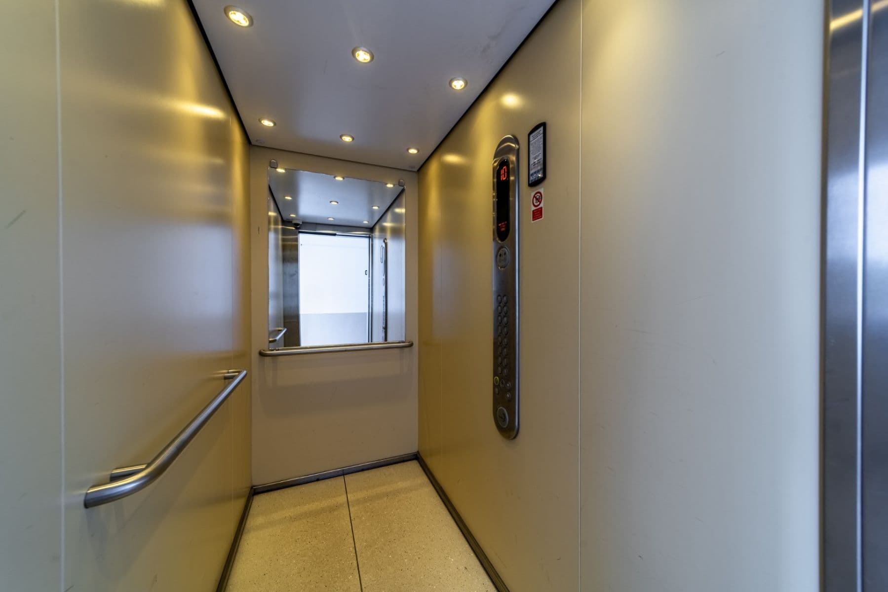 Predaj bytu 5-izbový 123 m², U Botiče, Praha, Praha Predaj bytu 5-izbový 123 m², U Botiče, Praha, Praha