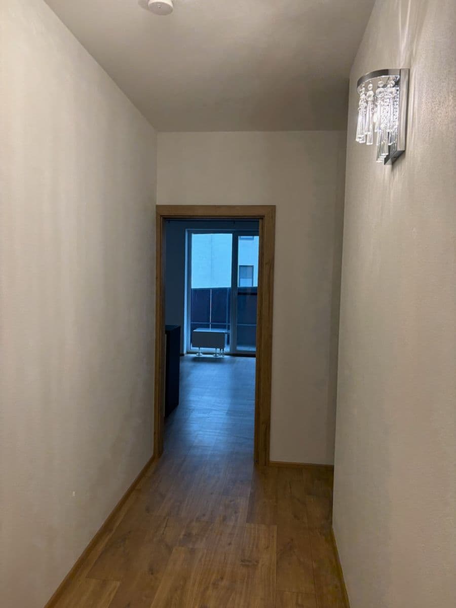 Prenájom bytu 2-izbový 43 m², Zlín, Zlínský kraj Prenájom bytu 2-izbový 43 m², Zlín, Zlínský kraj