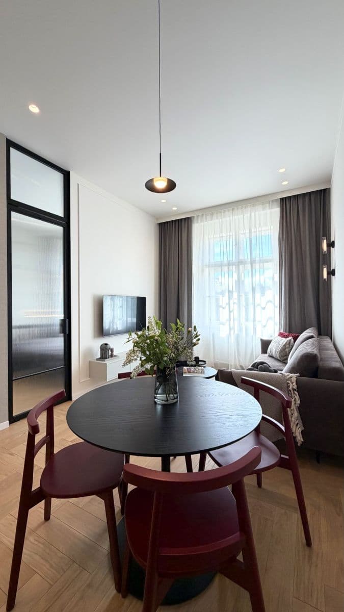 Prenájom bytu 2-izbový 41 m², Karlínské náměstí, Praha, Praha Prenájom bytu 2-izbový 41 m², Karlínské náměstí, Praha, Praha