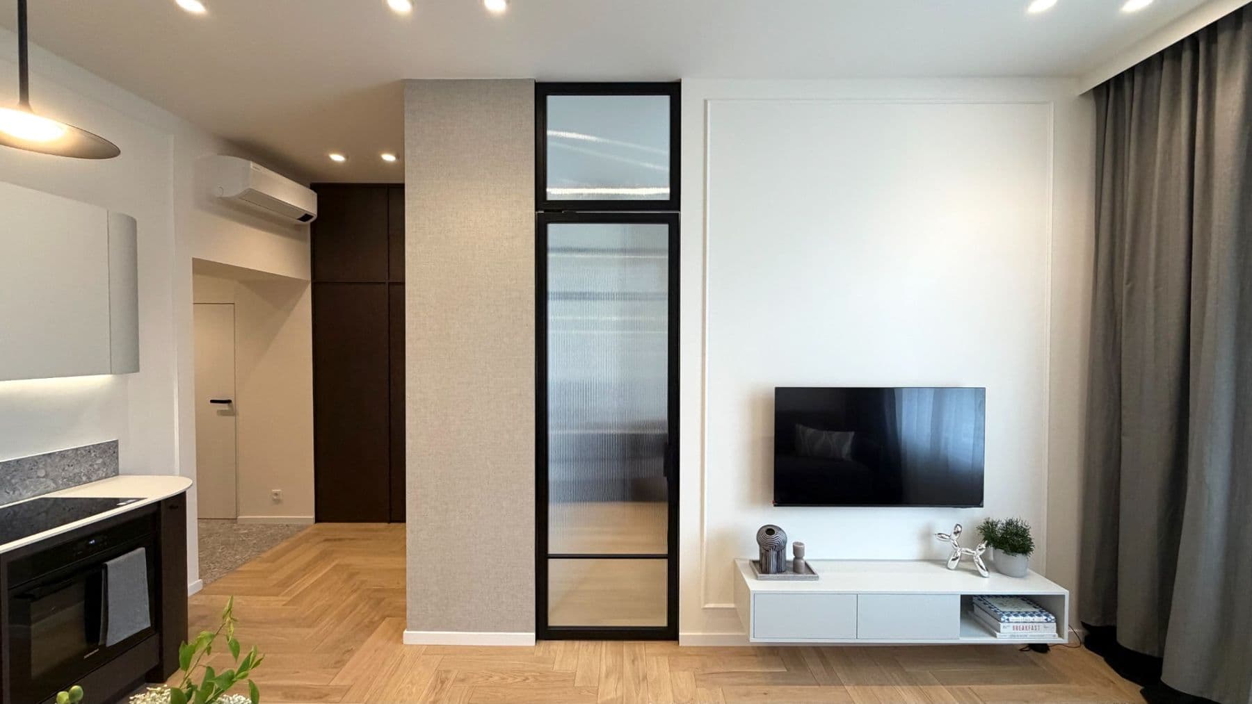 Prenájom bytu 2-izbový 41 m², Karlínské náměstí, Praha, Praha Prenájom bytu 2-izbový 41 m², Karlínské náměstí, Praha, Praha