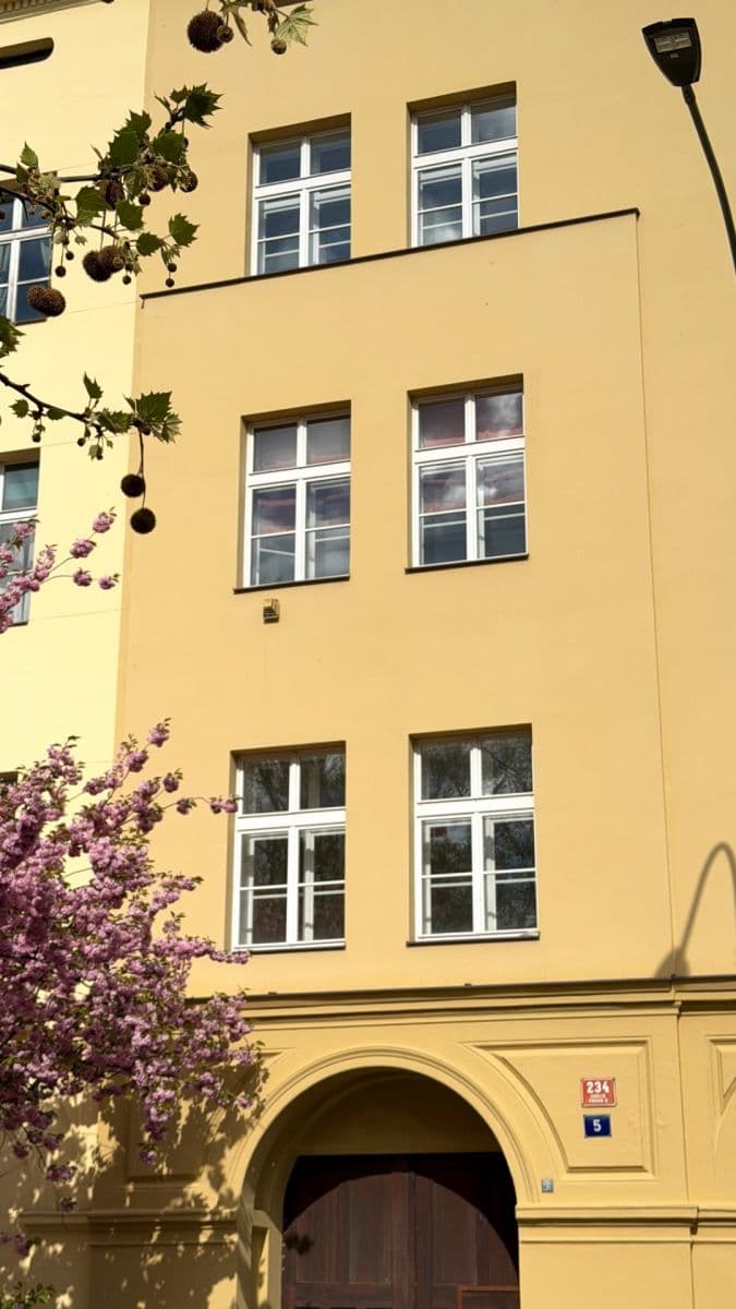 Prenájom bytu 2-izbový 41 m², Karlínské náměstí, Praha, Praha Prenájom bytu 2-izbový 41 m², Karlínské náměstí, Praha, Praha