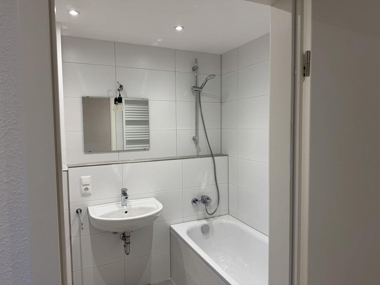 Prenájom bytu 3-izbový 86 m², Ettlinger Str. 31, Karlsruhe, Bádensko-Wurttembersko Prenájom bytu 3-izbový 86 m², Ettlinger Str. 31, Karlsruhe, Bádensko-Wurttembersko