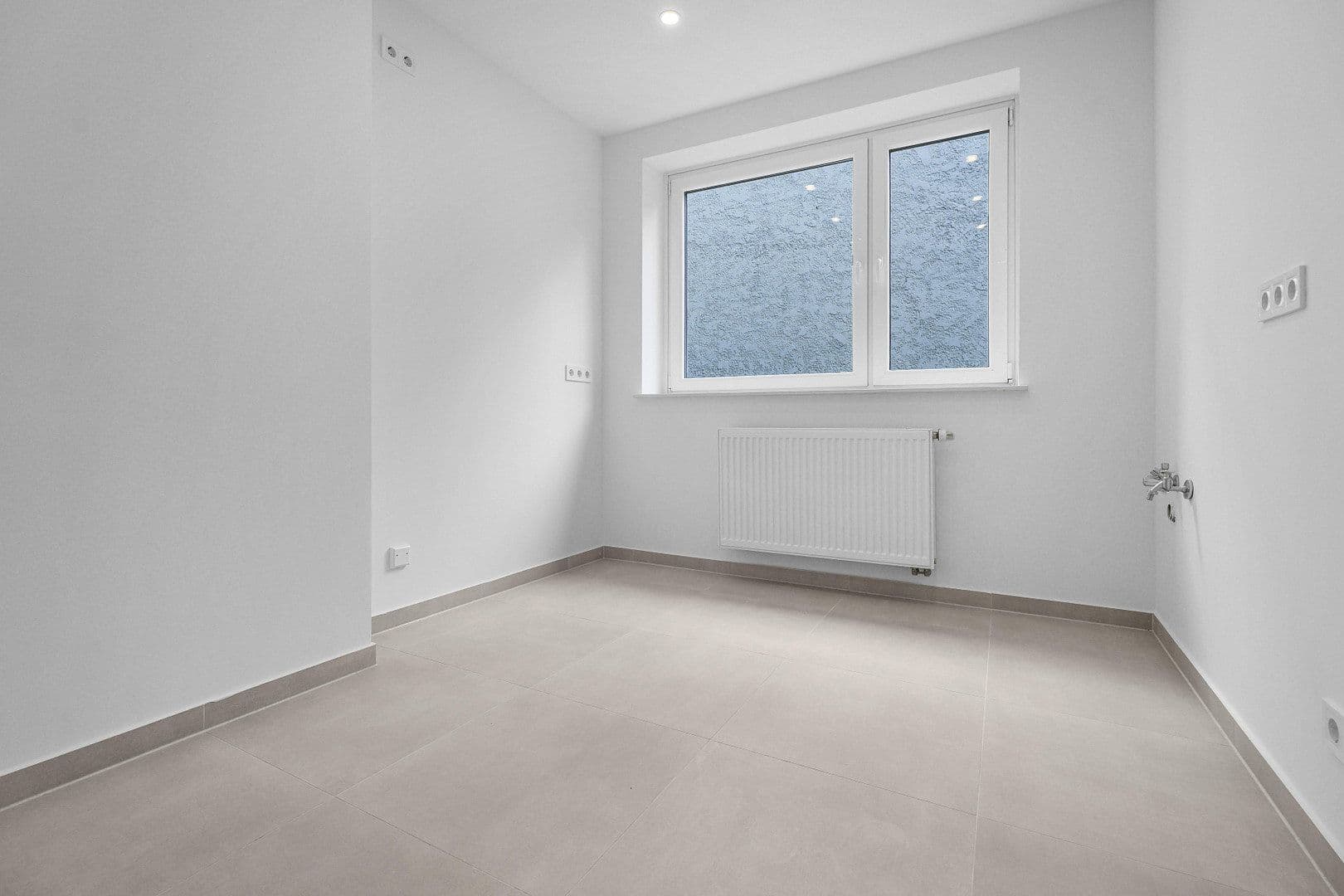 Prenájom bytu 3-izbový 64 m², Bremen, Brémy Prenájom bytu 3-izbový 64 m², Bremen, Brémy