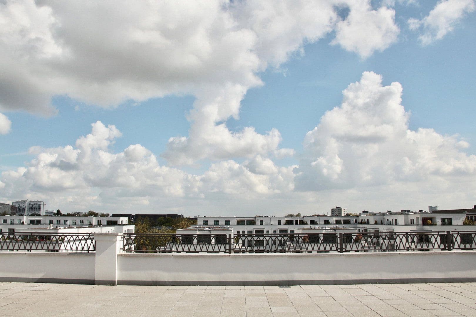 Predaj bytu 5-izbový 404 m², Schanzenstr. 80 - 82, Düsseldorf, Severné Porýnie - Westfálsko Predaj bytu 5-izbový 404 m², Schanzenstr. 80 - 82, Düsseldorf, Severné Porýnie - Westfálsko