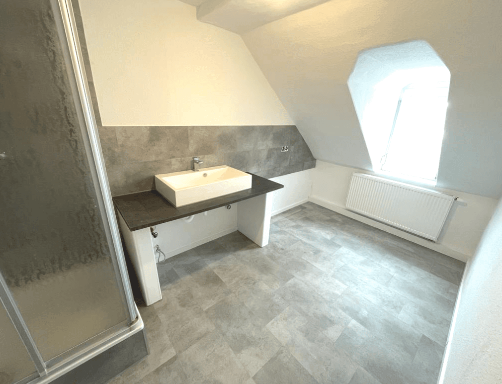 Prenájom bytu 2-izbový 65 m², Meißner Straße 13, Diera-Zehren, Sasko Prenájom bytu 2-izbový 65 m², Meißner Straße 13, Diera-Zehren, Sasko