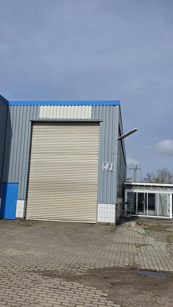 Prenájom nebytového priestoru 208 m², Einsiedelstr. 41, Lübeck, Šlezvicko-Holštajnsko Prenájom nebytového priestoru 208 m², Einsiedelstr. 41, Lübeck, Šlezvicko-Holštajnsko