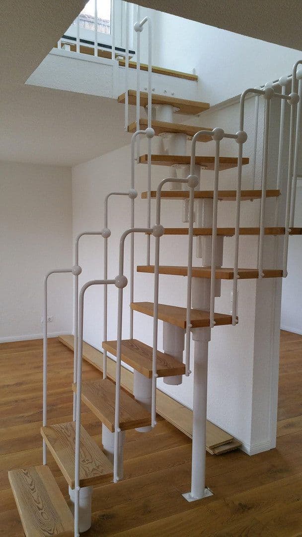 Prenájom bytu 3-izbový 111 m², Windbergweg 3, Berlin, Berlín Prenájom bytu 3-izbový 111 m², Windbergweg 3, Berlin, Berlín