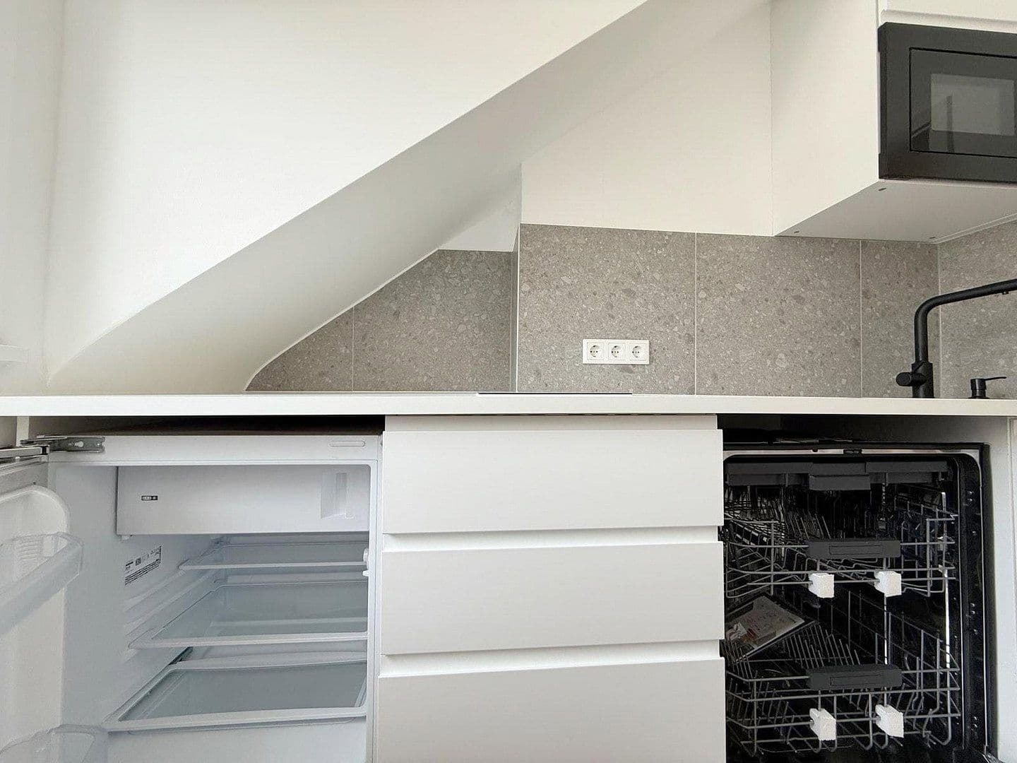 Prenájom bytu 2-izbový 38 m², Mittelstr. 7, Bremen, Brémy Prenájom bytu 2-izbový 38 m², Mittelstr. 7, Bremen, Brémy