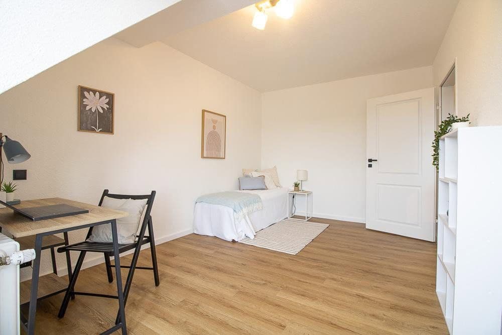 Predaj bytu 3-izbový 76 m², Bonn, Severné Porýnie - Westfálsko Predaj bytu 3-izbový 76 m², Bonn, Severné Porýnie - Westfálsko