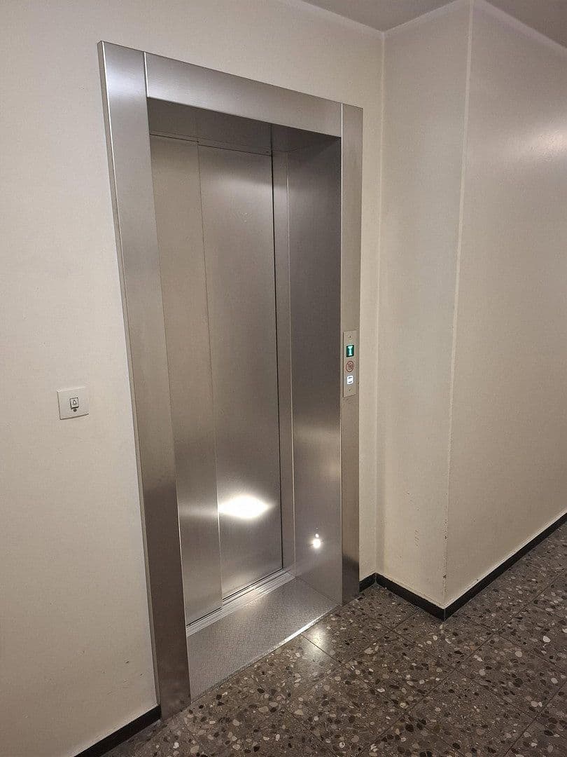 Predaj bytu 2-izbový 54 m², Geisinger Steig 11, Fürstenfeldbruck, Bavorsko Predaj bytu 2-izbový 54 m², Geisinger Steig 11, Fürstenfeldbruck, Bavorsko