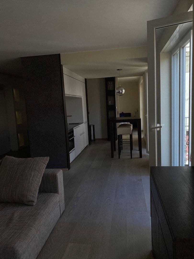 Prenájom bytu 2-izbový 60 m², Adams-Lehmann-Strasse, München, Bavorsko Prenájom bytu 2-izbový 60 m², Adams-Lehmann-Strasse, München, Bavorsko