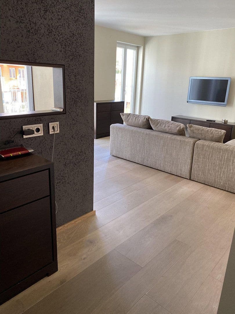 Prenájom bytu 2-izbový 60 m², Adams-Lehmann-Strasse, München, Bavorsko Prenájom bytu 2-izbový 60 m², Adams-Lehmann-Strasse, München, Bavorsko