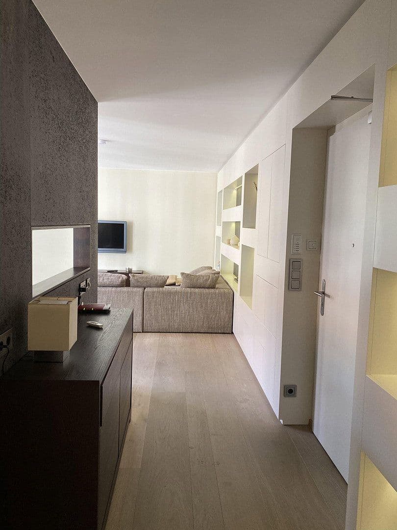 Prenájom bytu 2-izbový 60 m², Adams-Lehmann-Strasse, München, Bavorsko Prenájom bytu 2-izbový 60 m², Adams-Lehmann-Strasse, München, Bavorsko